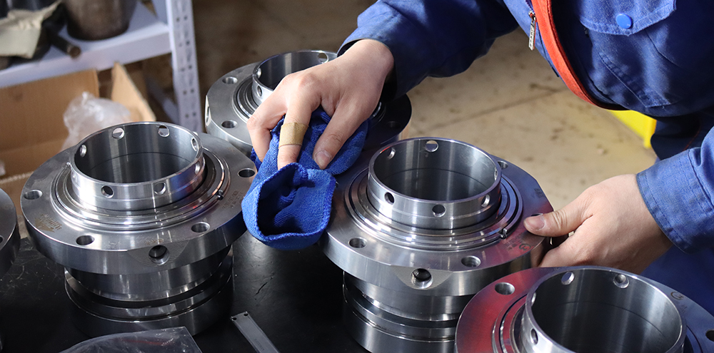 中站離心泵軸端密封的幾種形式及其特點 