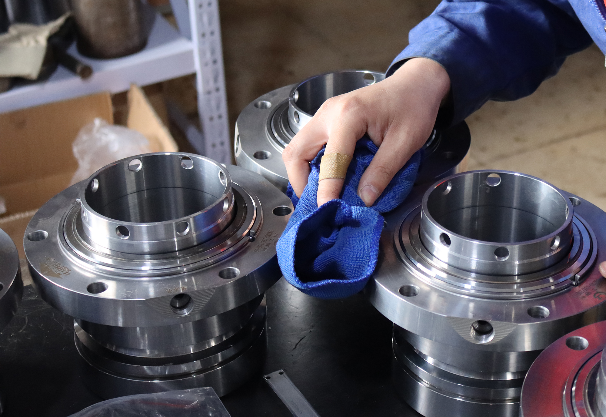 中站釜用機(jī)械密封和泵用機(jī)械密封一樣嗎？